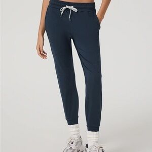 Vuori Navy Performance DreamKnit Joggers Sz XS